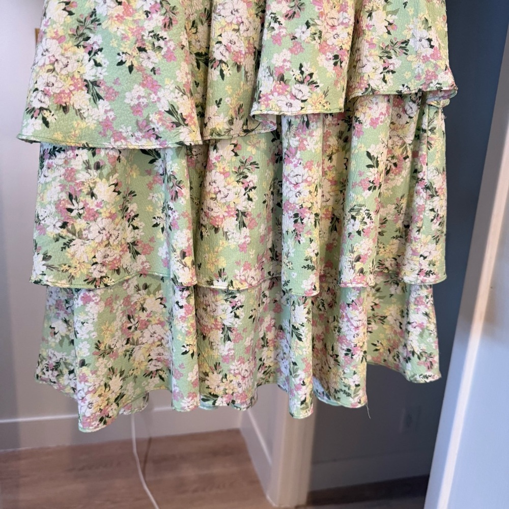 BCBGeneration Ditsy Floral Smocked Waist Tiered Skirt Ruffle Mini Dress Sz Large - Picture 7 of 13